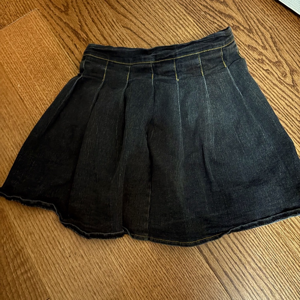 Jean skater skirt size small